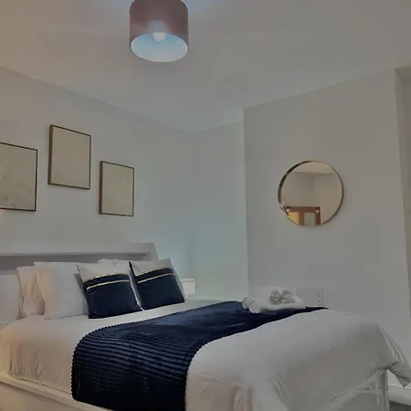 Spacious 3 Bedroom House Near Central London, O2, Excel, Stratford, Tube Station & Parking Available Exterior photo