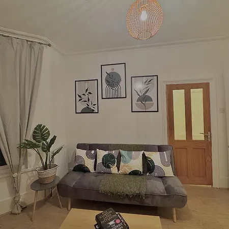 Spacious 3 Bedroom House Near Central London, O2, Excel, Stratford, Tube Station & Parking Available Exterior photo
